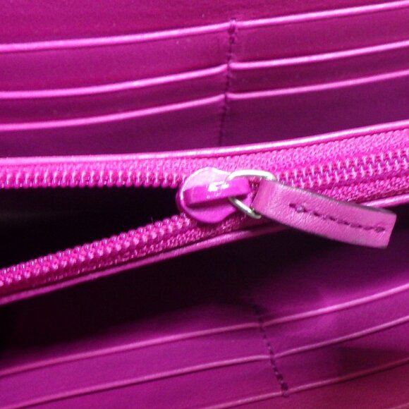 Gucci Soho GG Leather Continental Wallet - Picture 10 of 12